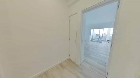 Apartamento T1 renovado perto da Praia