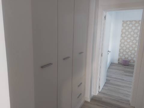 Apartamento T1 renovado perto da Praia