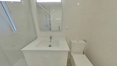 Apartamento T1 renovado perto da Praia