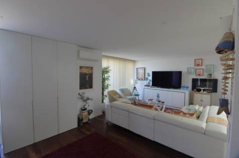 Moradia V4 com Piscina em Tavira