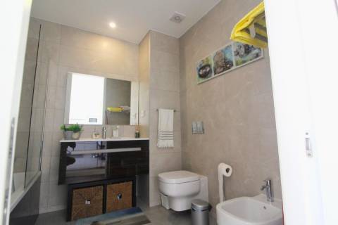 Moradia V4 com Piscina em Tavira