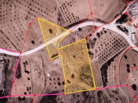 TERRENO COM 7.040 M2 - URBANO DE 320 M2 - PARA RECONSTRUIR - CAMPEIROS - CASTRO MARIM - ALGARVE