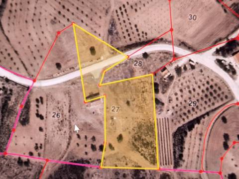 TERRENO COM 7.040 M2 - URBANO DE 320 M2 - PARA RECONSTRUIR - CAMPEIROS - CASTRO MARIM - ALGARVE