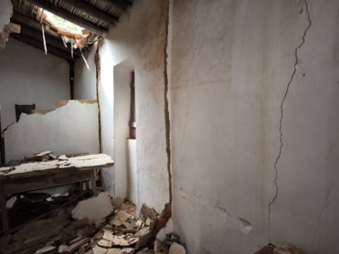 TERRENO COM 7.040 M2 - URBANO DE 320 M2 - PARA RECONSTRUIR - CAMPEIROS - CASTRO MARIM - ALGARVE