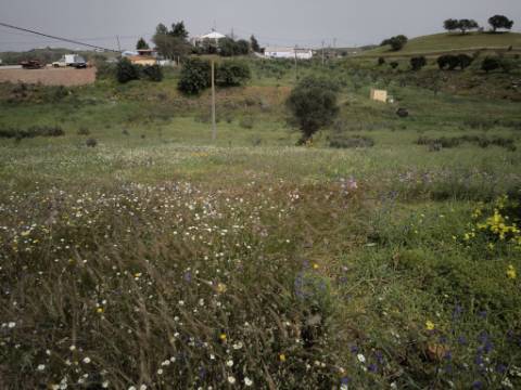 TERRENO COM 7.040 M2 - URBANO DE 320 M2 - PARA RECONSTRUIR - CAMPEIROS - CASTRO MARIM - ALGARVE