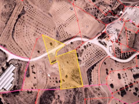 TERRENO COM 7.040 M2 - URBANO DE 320 M2 - PARA RECONSTRUIR - CAMPEIROS - CASTRO MARIM - ALGARVE