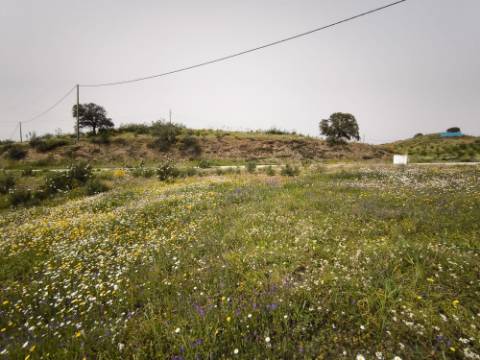 TERRENO COM 7.040 M2 - URBANO DE 320 M2 - PARA RECONSTRUIR - CAMPEIROS - CASTRO MARIM - ALGARVE