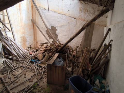 TERRENO COM 7.040 M2 - URBANO DE 320 M2 - PARA RECONSTRUIR - CAMPEIROS - CASTRO MARIM - ALGARVE