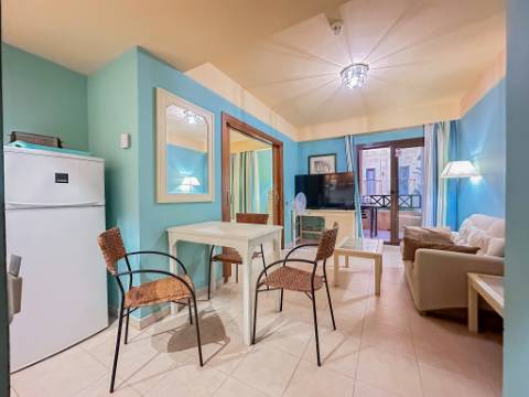 Apartamento T2 com Terraço e Garagem - 1º Linha de Praia - Isla Canela