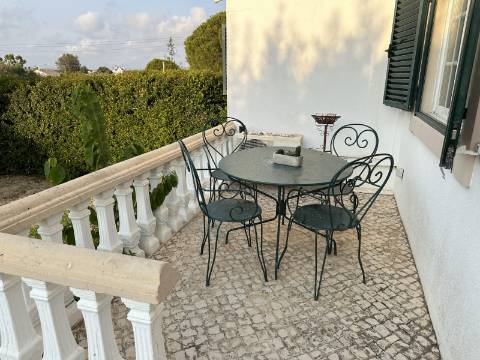 Magnifica moradia de campo T7 inserida num lote de terreno de 12000 m2.