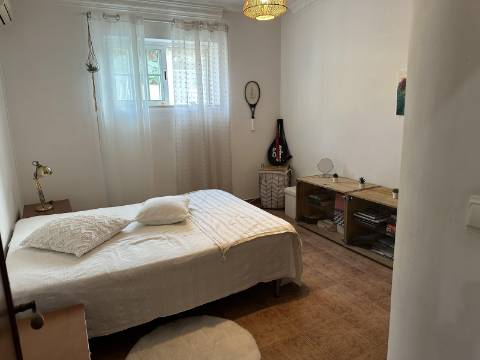 Magnifica moradia de campo T7 inserida num lote de terreno de 12000 m2.