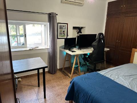 Magnifica moradia de campo T7 inserida num lote de terreno de 12000 m2.