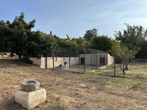 Magnifica moradia de campo T7 inserida num lote de terreno de 12000 m2.