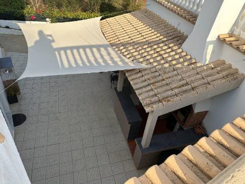 Magnifica moradia de campo T7 inserida num lote de terreno de 12000 m2.