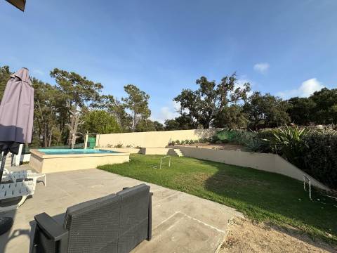 Magnifica moradia de campo T7 inserida num lote de terreno de 12000 m2.