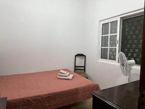 Magnifica moradia de campo T7 inserida num lote de terreno de 12000 m2.