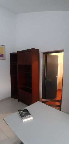 Moradia típica com terreno agrícola em Santa Catarina da Fonte do Bispo