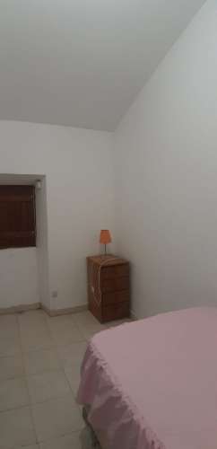 Moradia típica com terreno agrícola em Santa Catarina da Fonte do Bispo