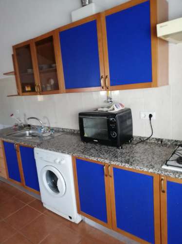 Moradia típica com terreno agrícola em Santa Catarina da Fonte do Bispo