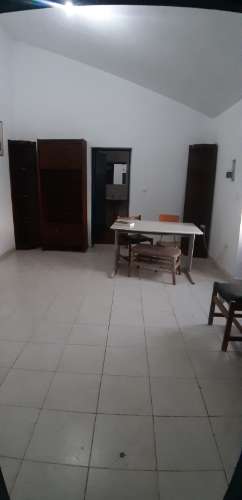 Moradia típica com terreno agrícola em Santa Catarina da Fonte do Bispo