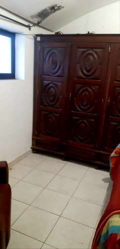 Moradia típica com terreno agrícola em Santa Catarina da Fonte do Bispo