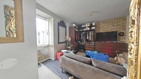 Moradia com 3 Quartos e Alojamento Local na Zona Histórica de Faro