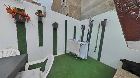 Moradia com 3 Quartos e Alojamento Local na Zona Histórica de Faro