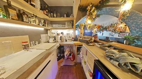 Restaurante Equipado e Pronto a Operar com Decoração Única!