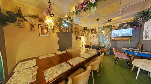 Restaurante Equipado e Pronto a Operar com Decoração Única!