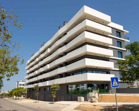 Apartamento T4 Duplex - LUX GARDEN