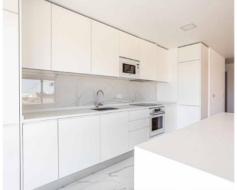 Apartamento T4 Duplex - LUX GARDEN
