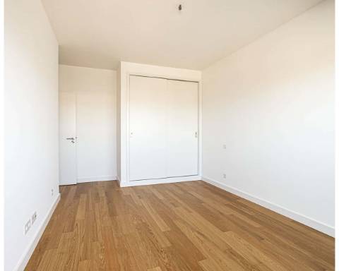 Apartamento T4 Duplex - LUX GARDEN