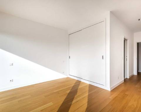 Apartamento T4 Duplex - LUX GARDEN