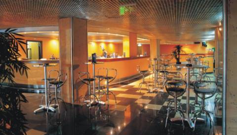 APARTAMENTO T0 mobilado c/ RENDIMENTO Albufeira