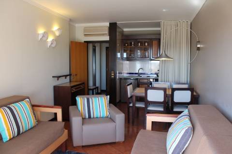 APARTAMENTO T0 mobilado c/ RENDIMENTO Albufeira