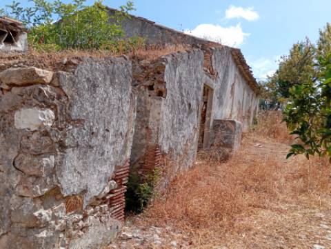 Quinta em Santa Catarina da Fonte do Bispo