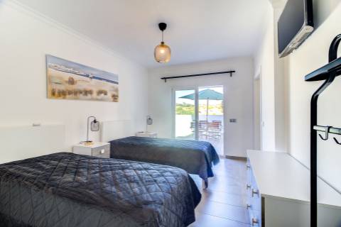 Excecional Moradia de Luxo com 4 Suítes e Piscina em Monte Francisco, Castro Marim, Algarve