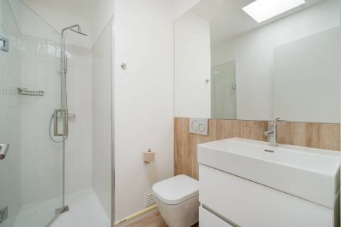 Moradia em banda de 2 quartos com piscina