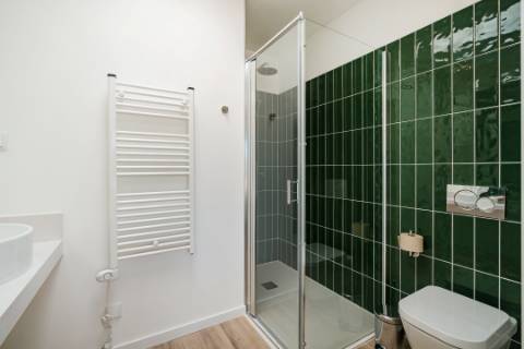 Moradia em banda de 2 quartos com piscina