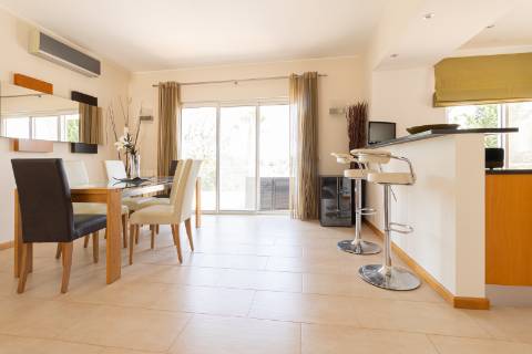 Moradia de Três Quartos no Exclusivo Vale da Pinta Golf Resort