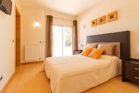 Moradia de Três Quartos no Exclusivo Vale da Pinta Golf Resort