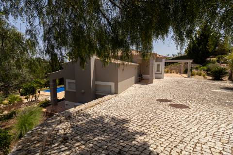 Moradia de Três Quartos no Exclusivo Vale da Pinta Golf Resort