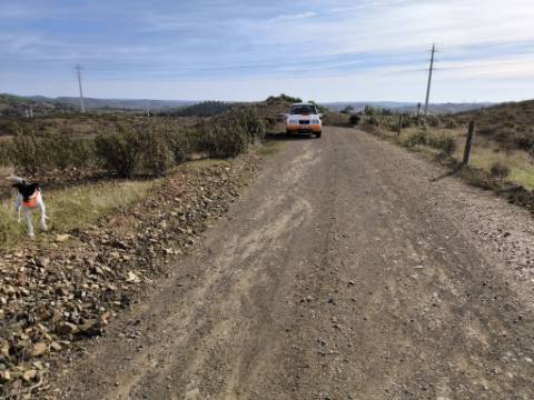 TERRENO COM 21.000 M2 - COM POÇO - FIGUEIRAIS - BELICHE - CASTRO MARIM - ALGARVE