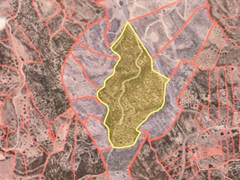 TERRENO COM 67.520 M2 - COM POSSIBILIDADE DE CONSTRUÇÃO - TURISMO OU HABITAÇÃO - PROXIMO A ALDEIA DOS CORUJOS EM CASTRO MARIM - ALGARVE