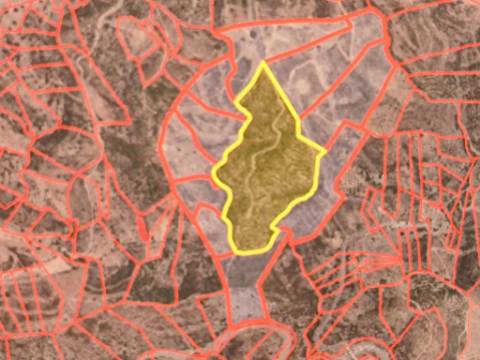 TERRENO COM 67.520 M2 - COM POSSIBILIDADE DE CONSTRUÇÃO - TURISMO OU HABITAÇÃO - PROXIMO A ALDEIA DOS CORUJOS EM CASTRO MARIM - ALGARVE