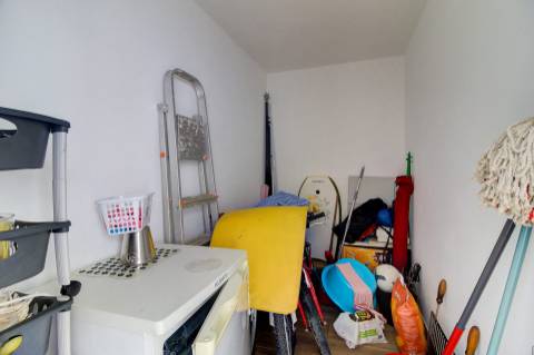 Andar de Moradia Dúplex T3+1 Renovado com Excelência - A 900m da Praia da Manta Rota