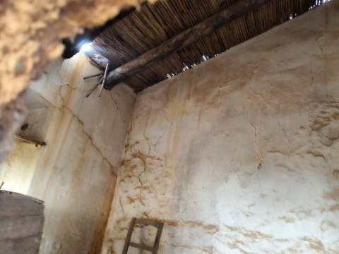 MORADIA DE ALDEIA - EM RUINAS - PARA DEMOLIR OU RECONSTRUIR - COM TERRENO DE 143 M2 - MONTE DOS MATOS - CASTRO MARIM - ALGARVE