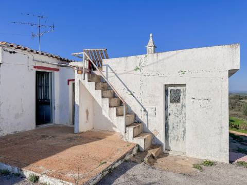 Casa Térrea para Recuperar com Projeto Aprovado - Azinhal, Castro Marim