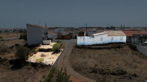 Casa Térrea para Recuperar com Projeto Aprovado - Azinhal, Castro Marim