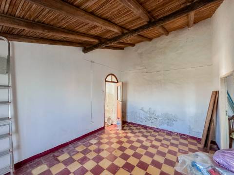 Casa Térrea para Recuperar com Projeto Aprovado - Azinhal, Castro Marim